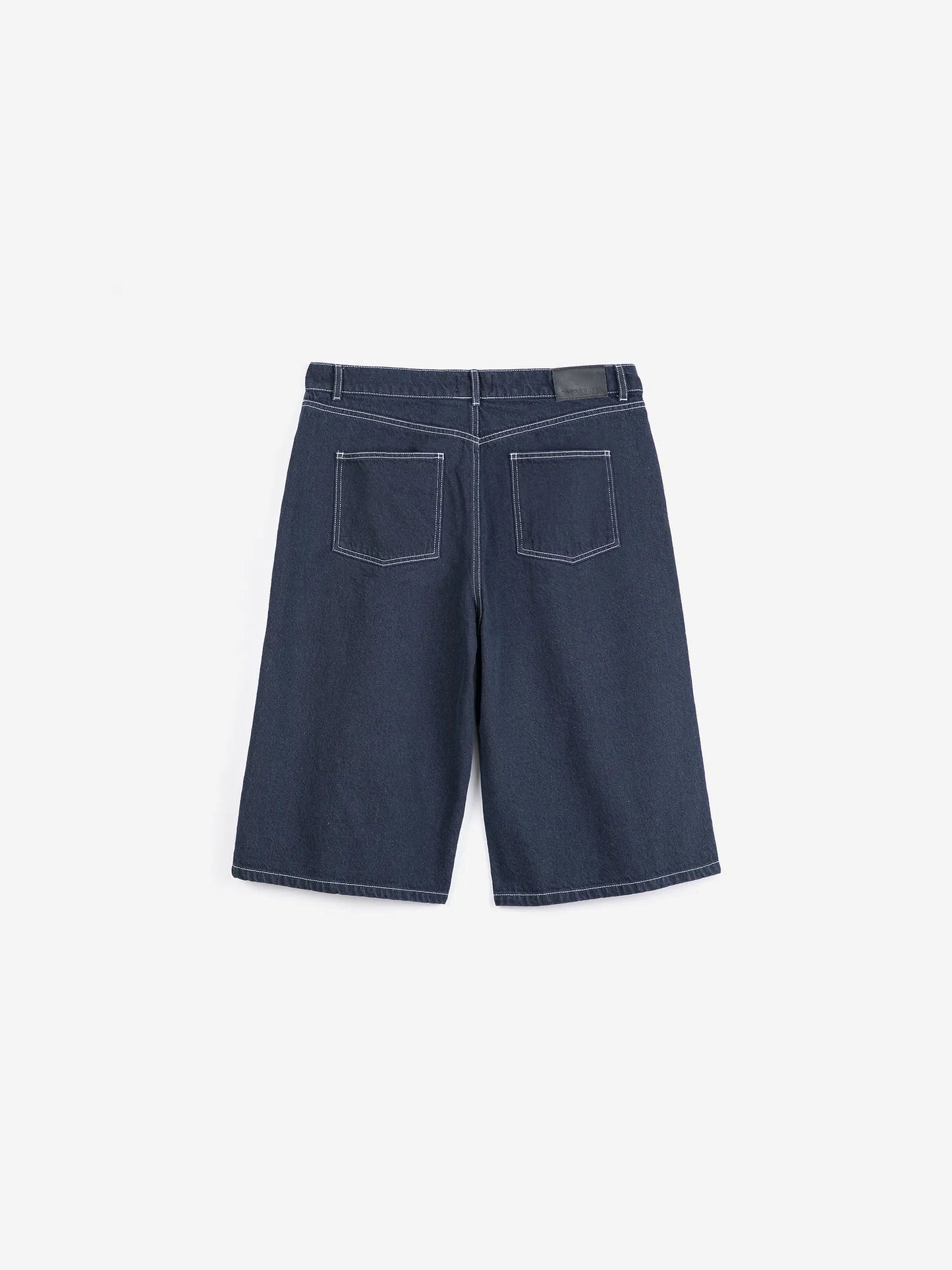 Contrast‑stitching denim bermuda